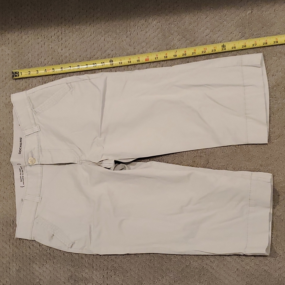 NEW Docker Capri pants. Size 12 NEW